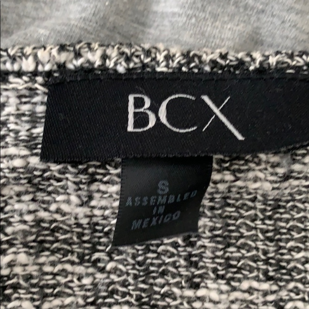 Sweater - Picture 5 of 5